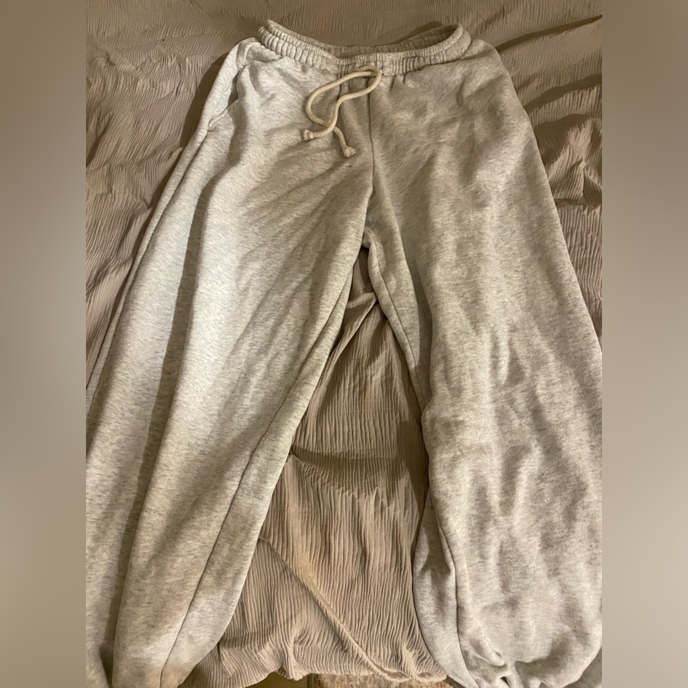 American eagle, size small, gray sweatpants